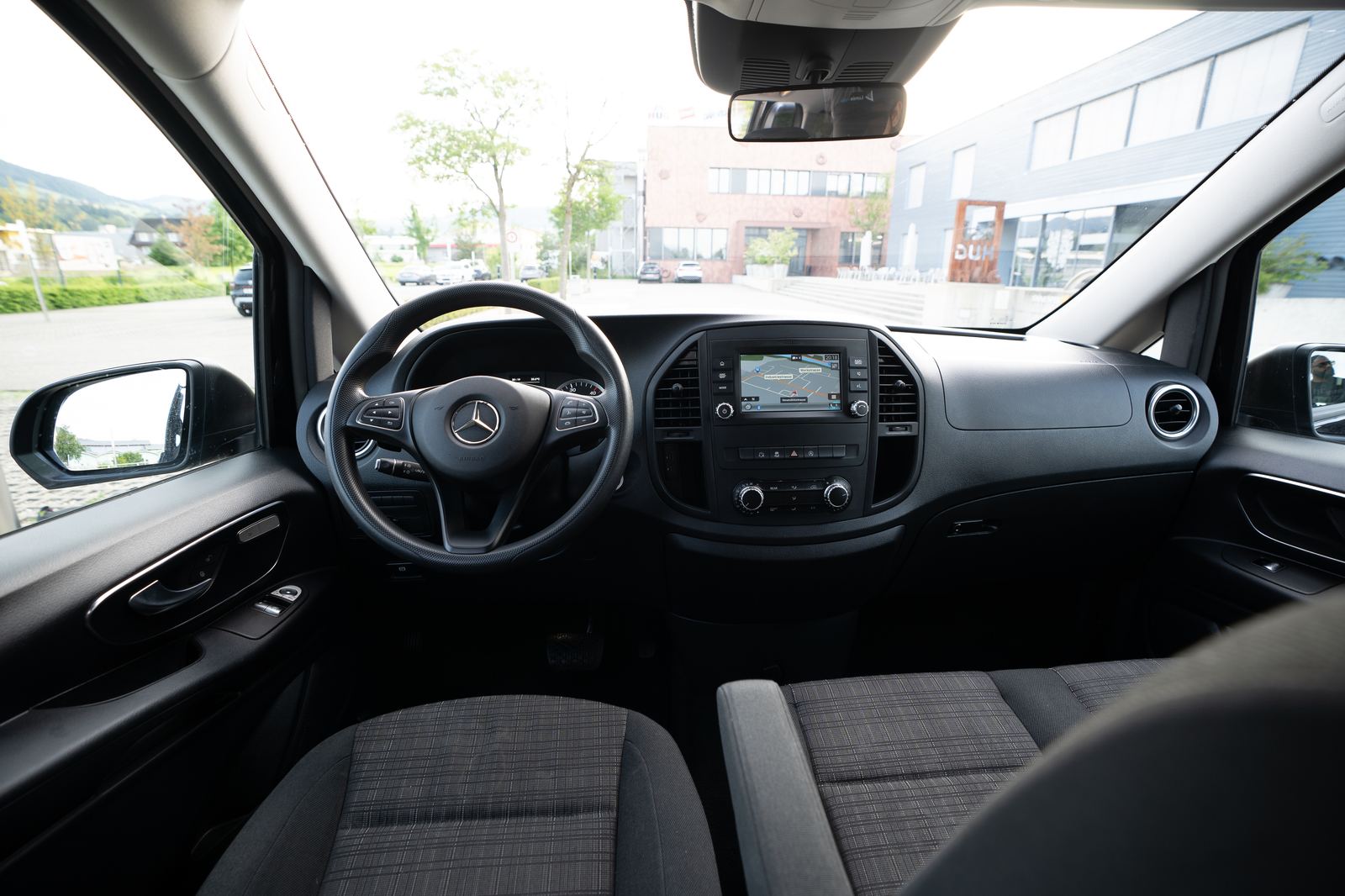 Cockpit und Armaturenbrett des Mercedes Vito